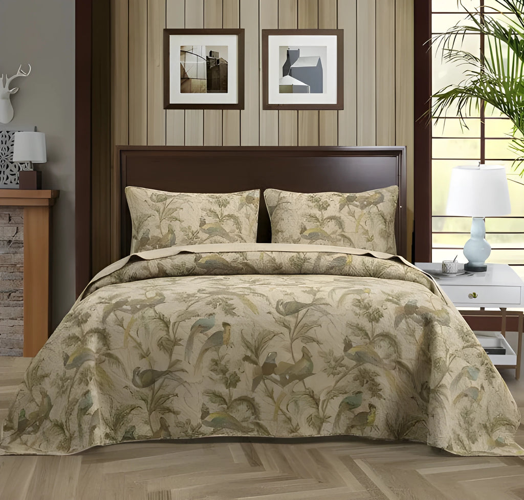 Blue American style cotton bedspread with plant and flower pattern, quilted texture