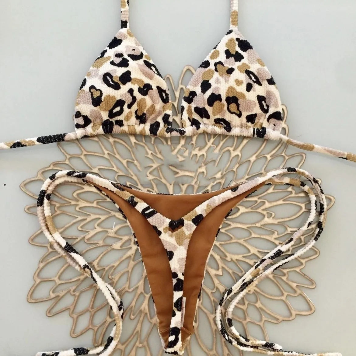 Women's printed bikini swimsuit with nylon fabric and cotton lining in brief style for swimming