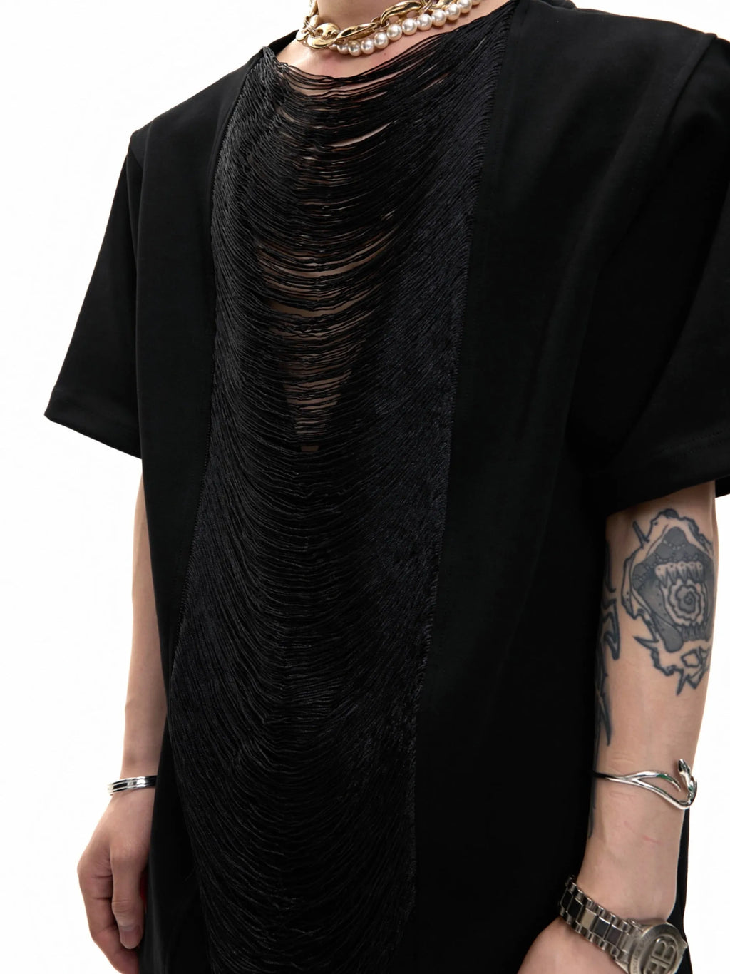 Men's drum black loose fit t-shirt with a hollow-out V-neck design and short sleeves.