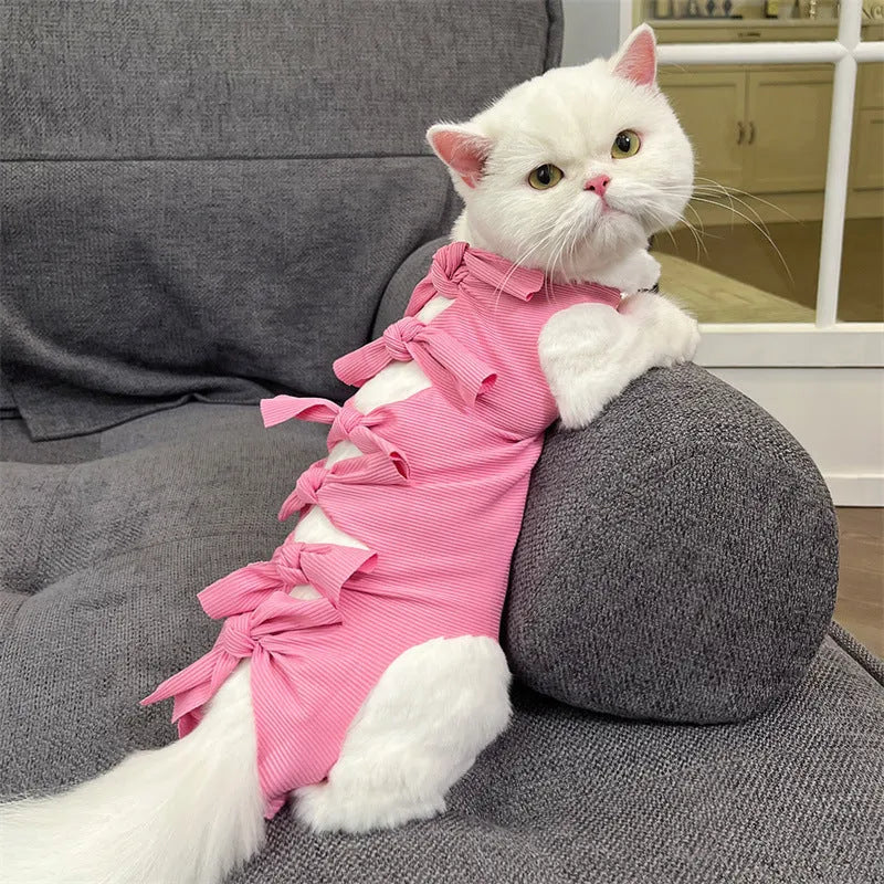 Lace-up cat sterilisation clothing in polyester fabric for post-operation recovery with adjustable closure