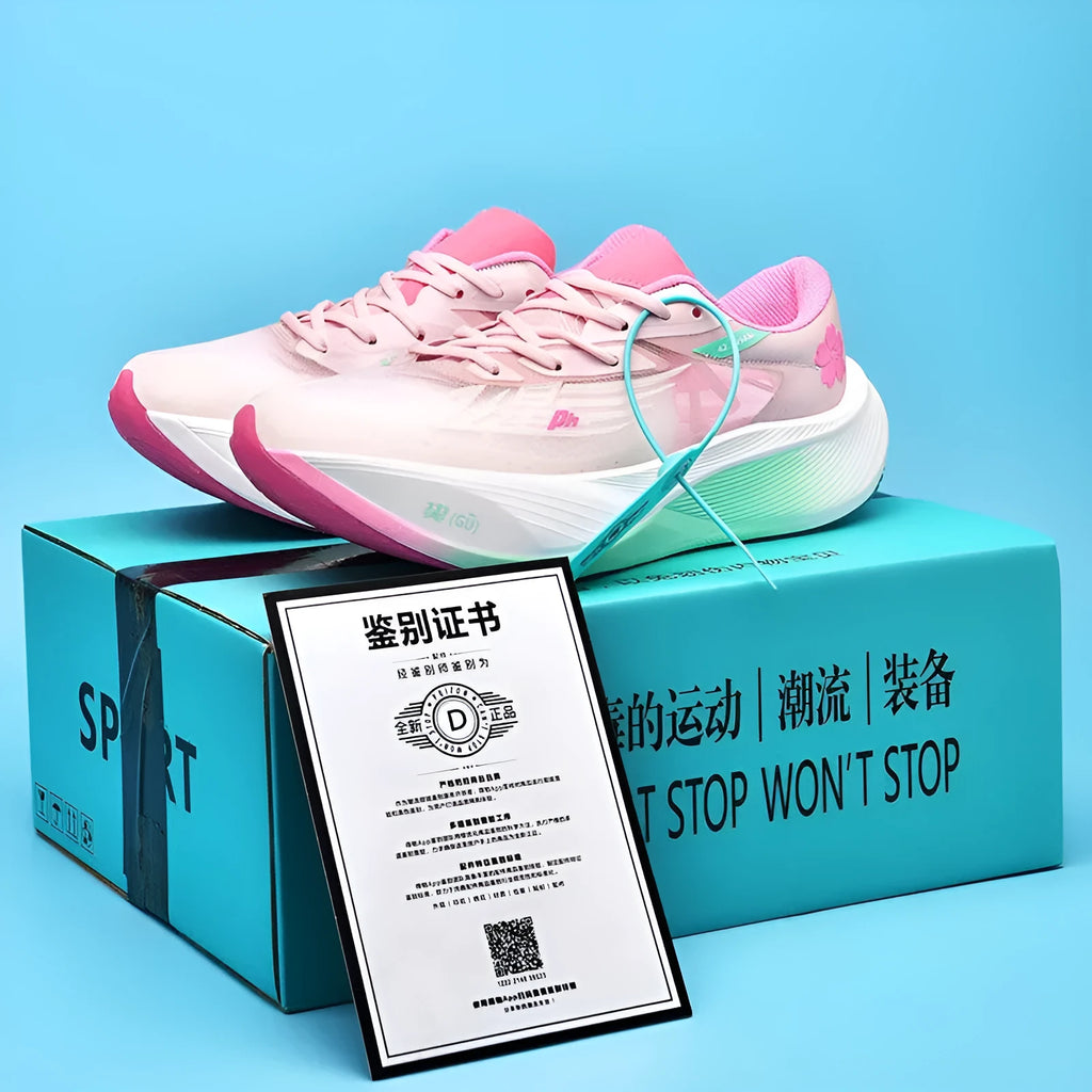 Low-top carbon plate sports sneakers in multiple colours on a natural rubber sole with lace-up front.