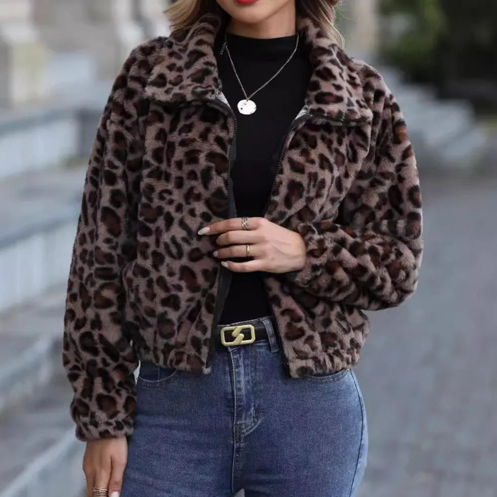 Women's loose leopard print plush coat with zipper and long raglan sleeves.