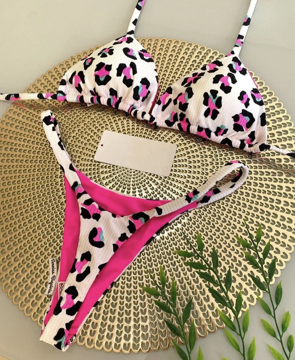 Women's printed bikini swimsuit with nylon fabric and cotton lining in brief style for swimming