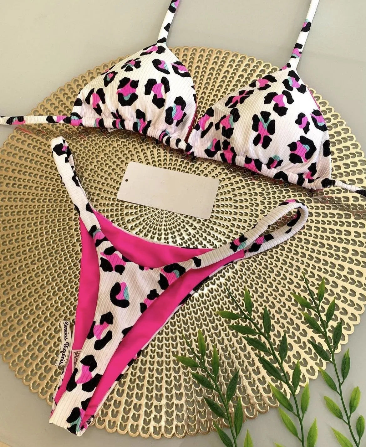 Women's printed bikini swimsuit with nylon fabric and cotton lining in brief style for swimming