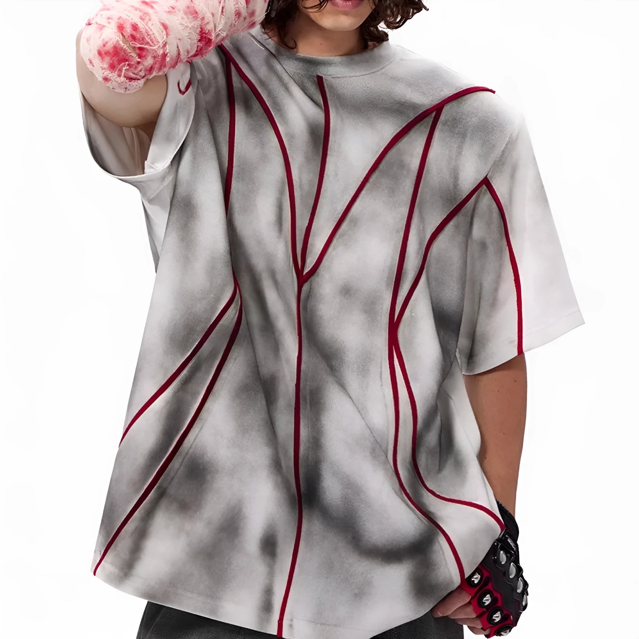 Short sleeve round neck T-shirt with padded shoulders and three-dimensional line patchwork design
