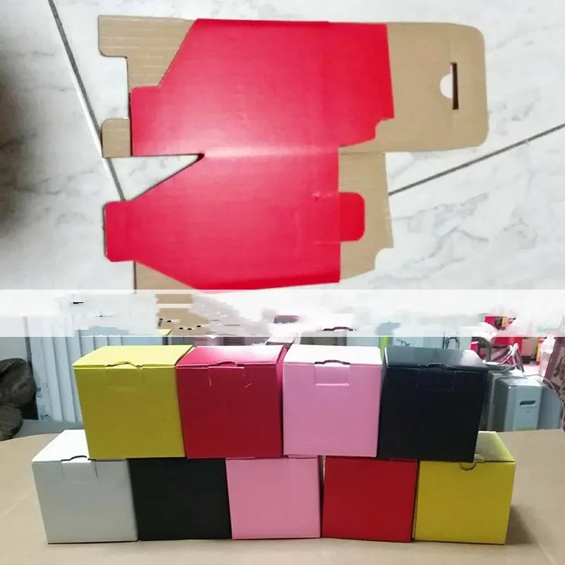 Square corrugated cardboard packaging box showing 3mm thickness and full stack carton construction