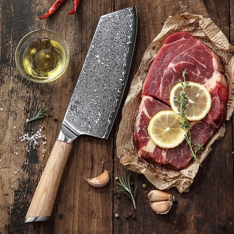 Damascus steel kitchen knife 8-piece set with V gold core and visible 67-layer patterning