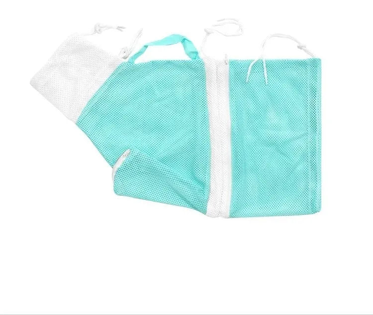 Cat grooming bag with detachable lifting feature in grey white, green white, or pink white colour options