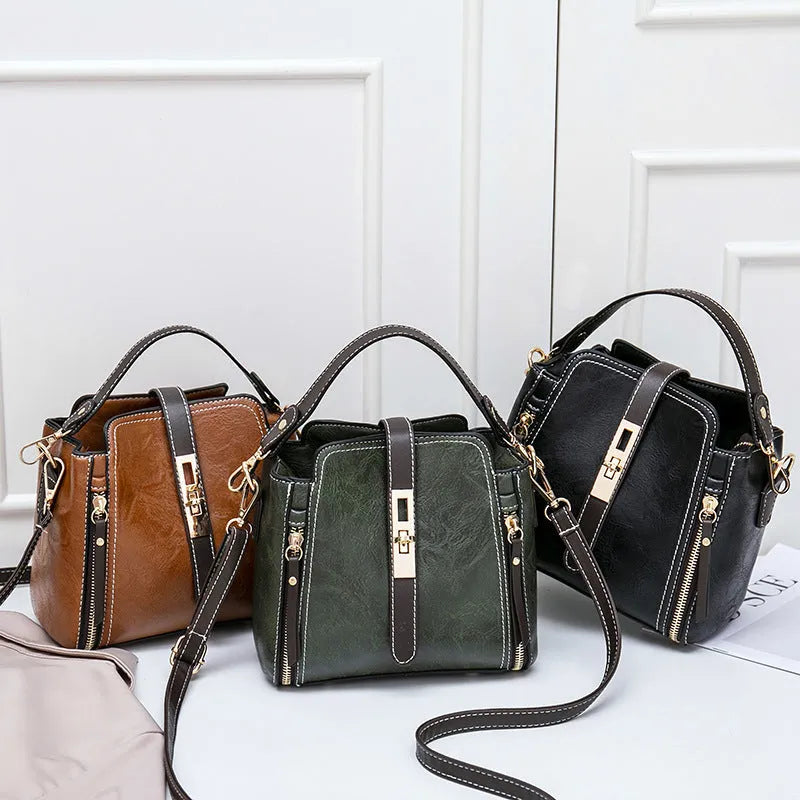 Women shoulder bag in faux leather with detachable handle and adjustable strap, Brown