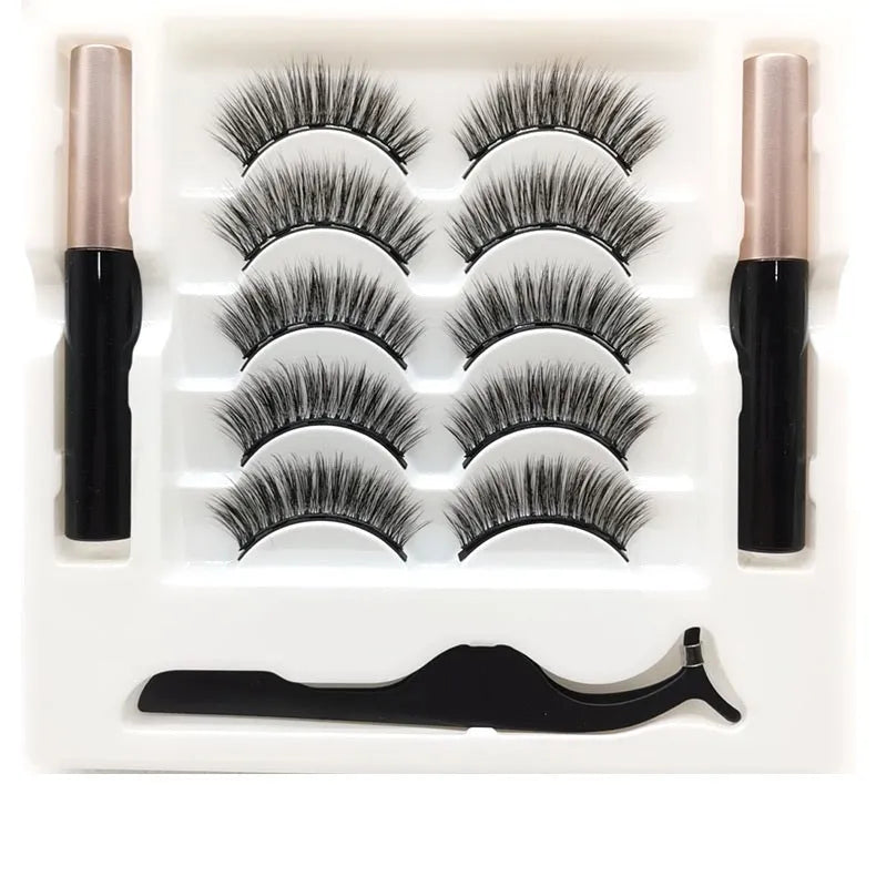 Magnetic false eyelashes and eyeliner set in colour 003 on a black background.