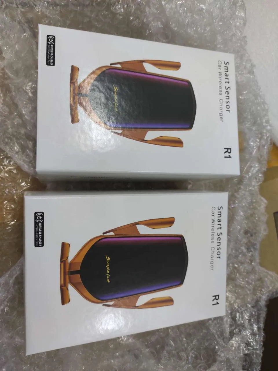Magic Clip R1 automatic wireless car phone holder charger in gold metallic finish