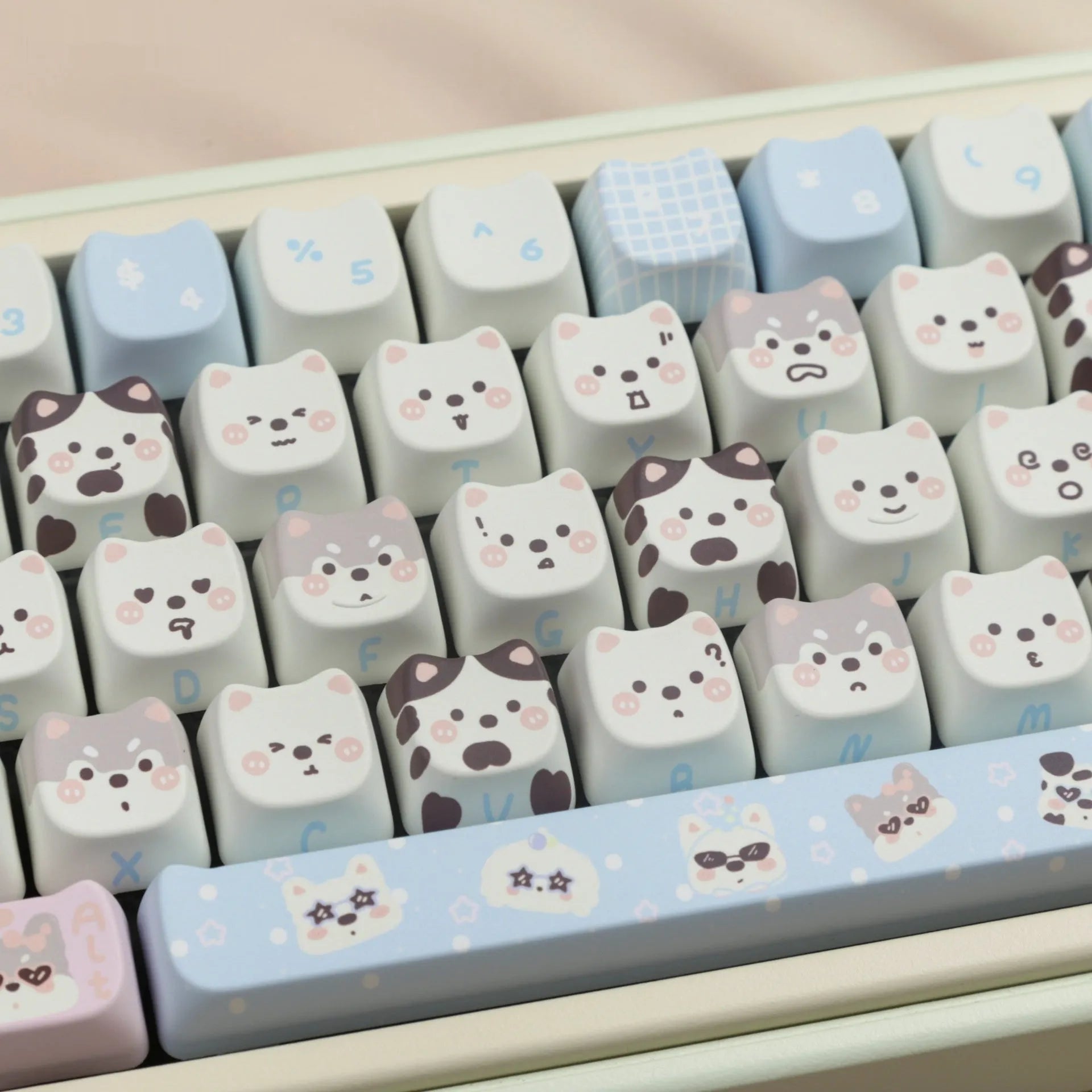 PBT dye-sublimation printed keycap set with colourful animal designs for mechanical keyboard customisation