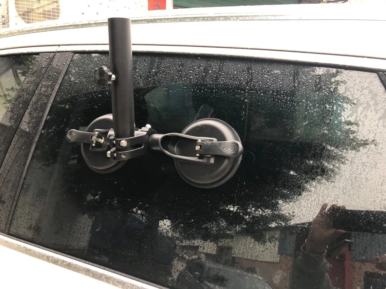 Black off-road car glass sucker flagpole mounting base with round rubber suction cup