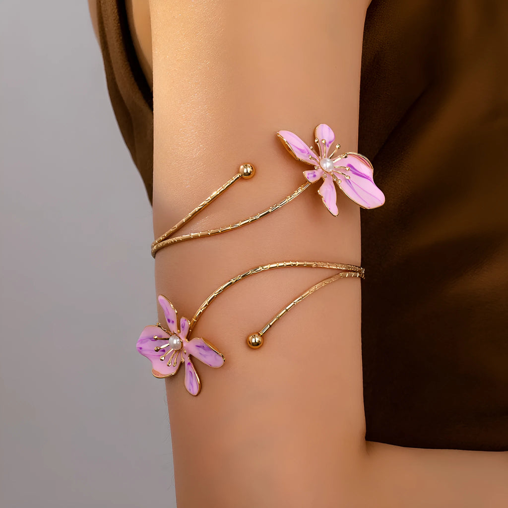 Pink alloy armband with hollow pattern lines and adjustable clasp