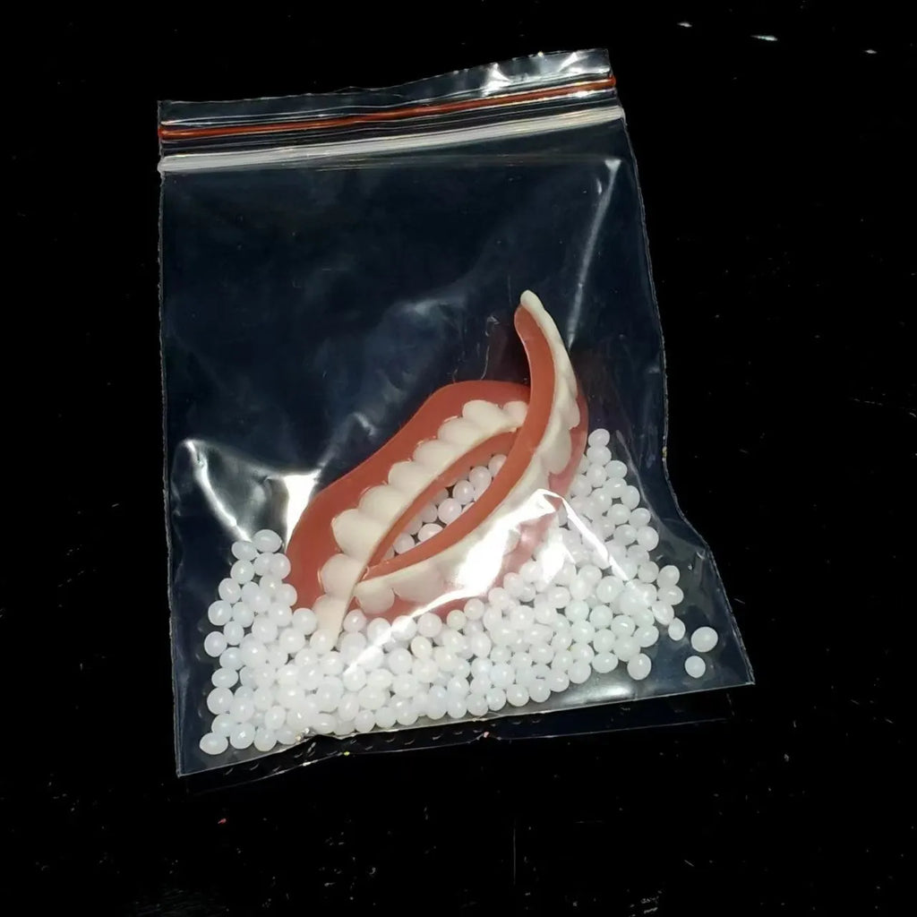 Silicone simulation smile dentures tooth socket for dental training with upper and lower teeth