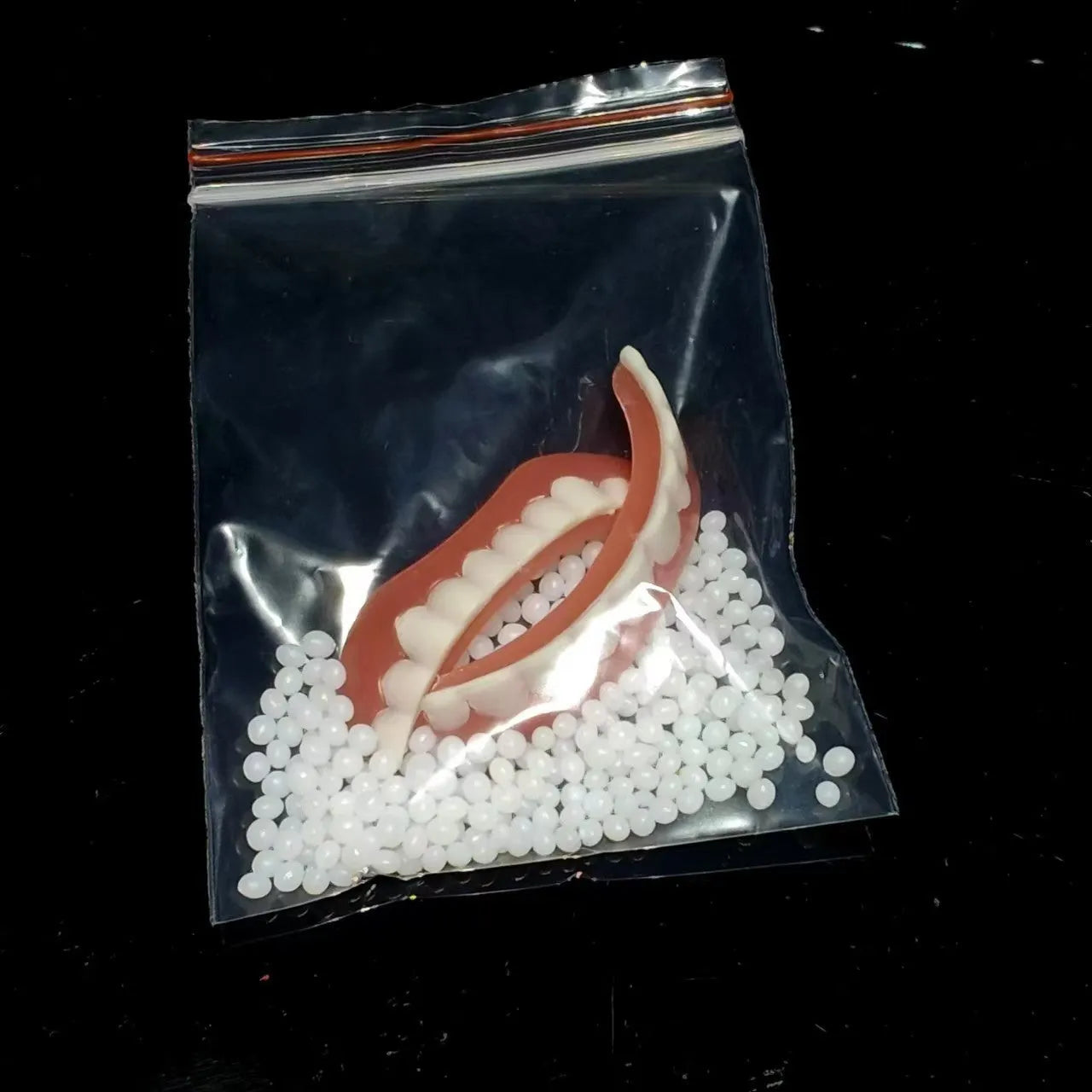 Silicone simulation smile dentures tooth socket for dental training with upper and lower teeth