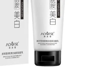 100ml bottle of white whitening and freckle removing facial cleanser for pore cleansing.
