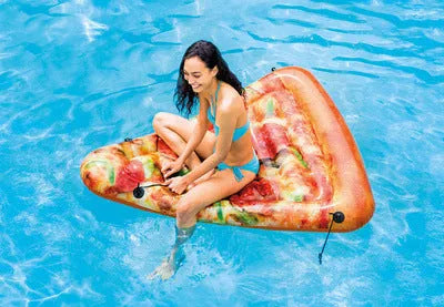 Pizza-themed inflatable surfboard recliner measuring 175cm by 145cm for pool lounging