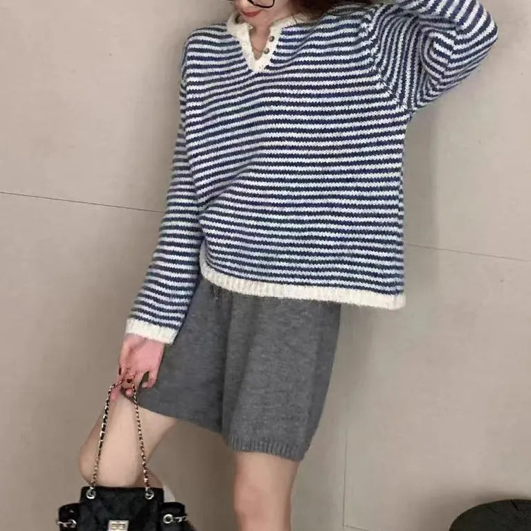 Women's striped cashmere retro sweater with loose fit and plaid patterns