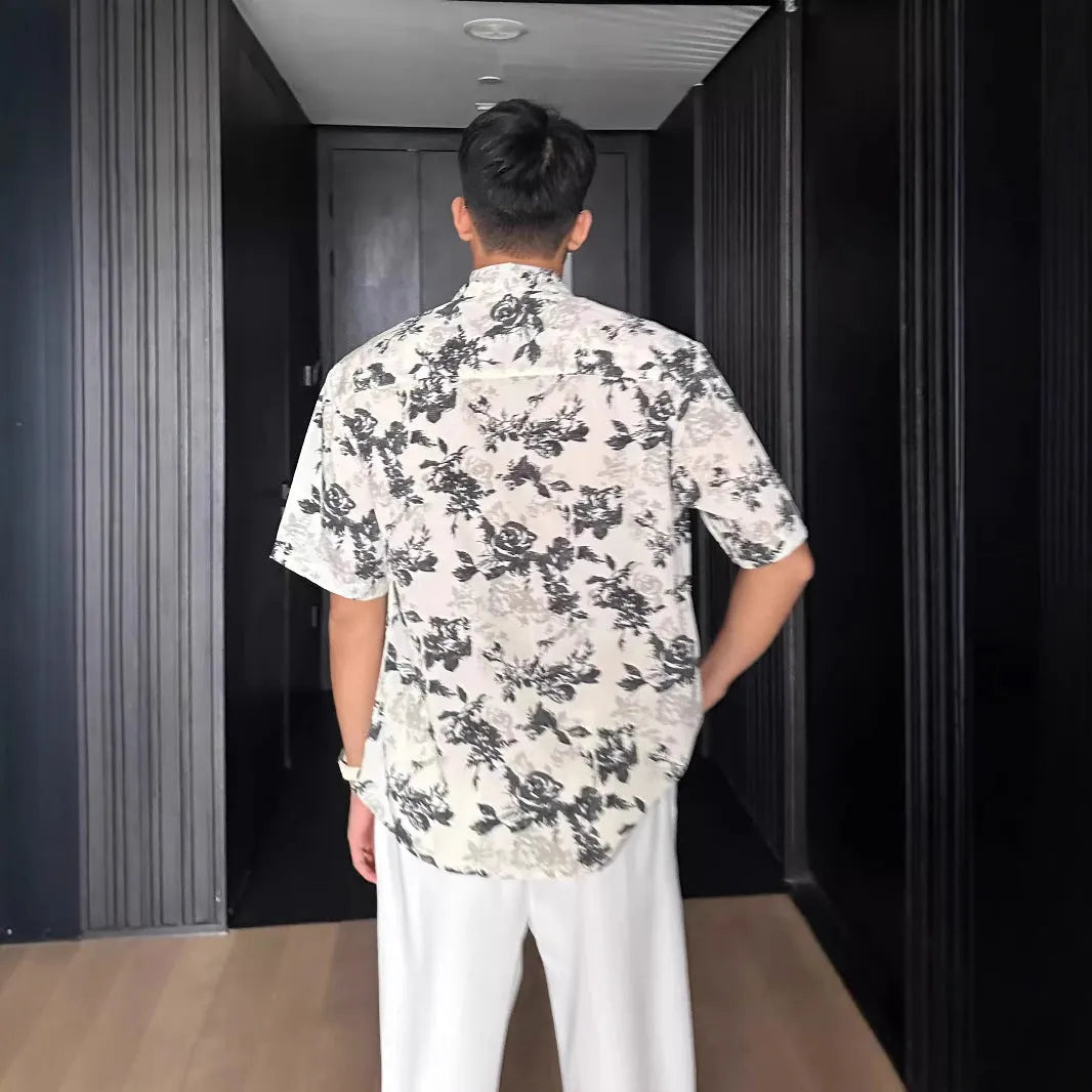 Men's loose casual printed short sleeve shirt with floral design in black colour