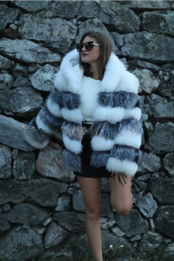 Women's loose-fitting artificial fur hooded coat in street fashion style