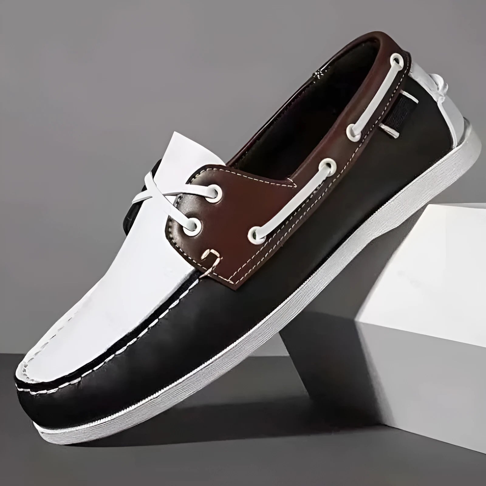 Men's British style casual shoes with artificial PU upper in solid colours with flat heel and round toe design