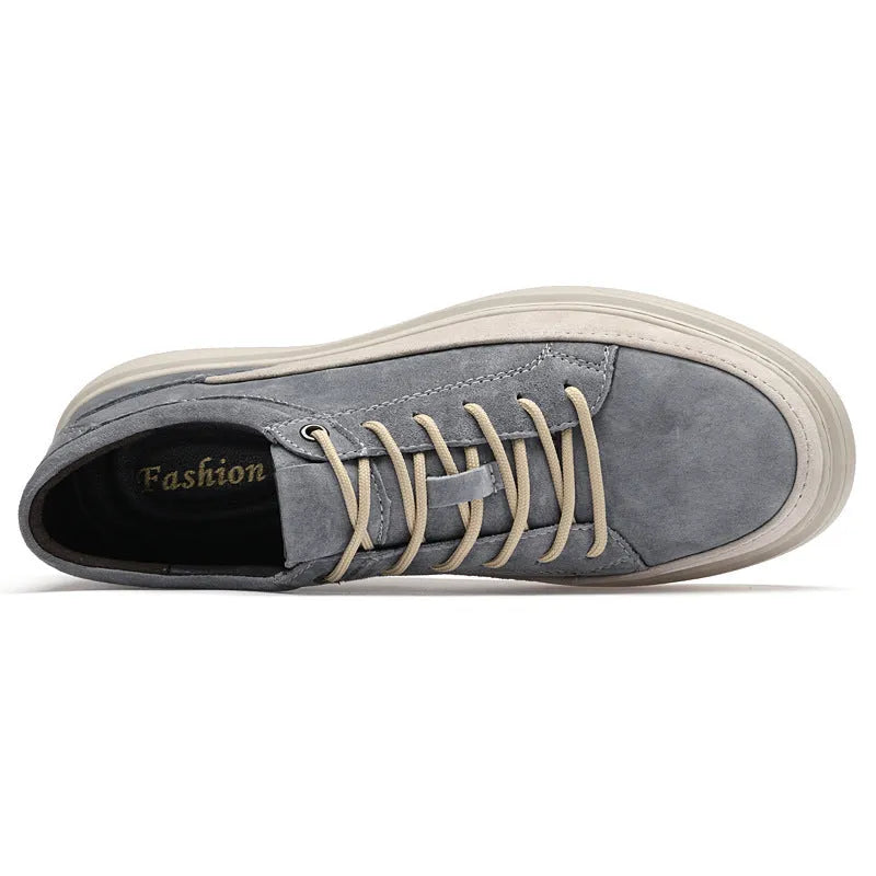 Men's grey casual skate shoes with pigskin upper and rubber sole, front lace-up design with round toe
