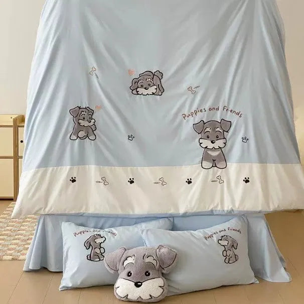Cute Schnauzer cartoon pattern on thickened cotton quilt cover and pillow from a complete bedding set.