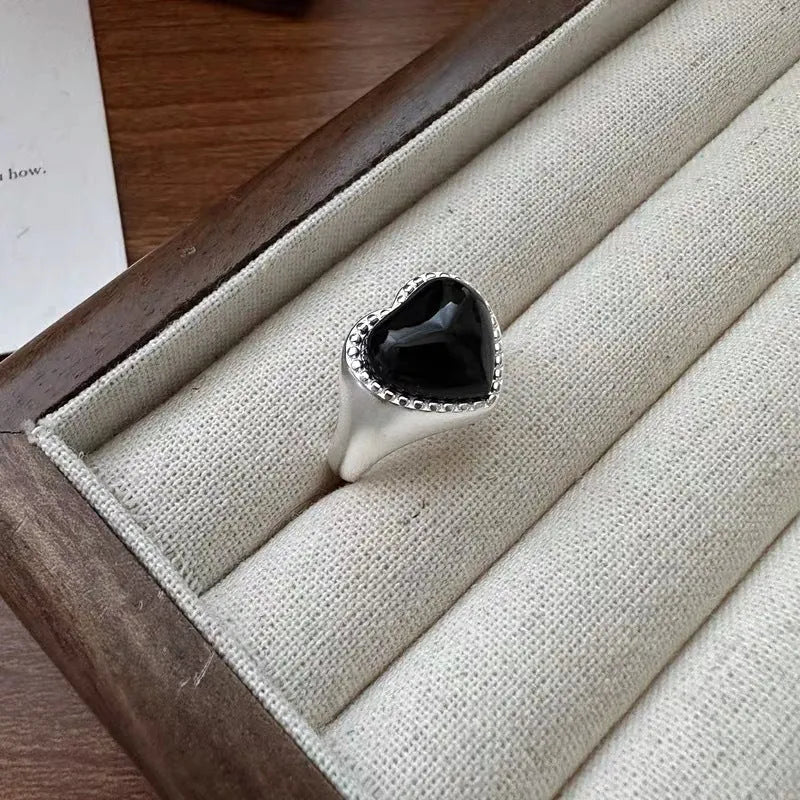 S925 sterling silver adjustable ring with black agate heart design on open mouth band