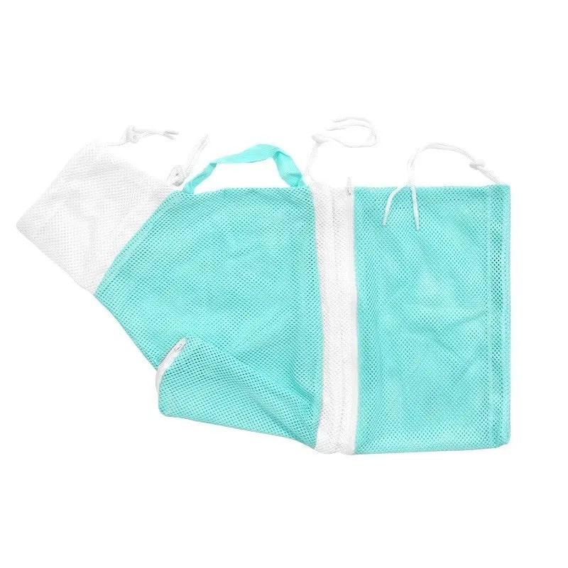 Cat grooming bag with detachable lifting feature in grey white, green white, or pink white colour options