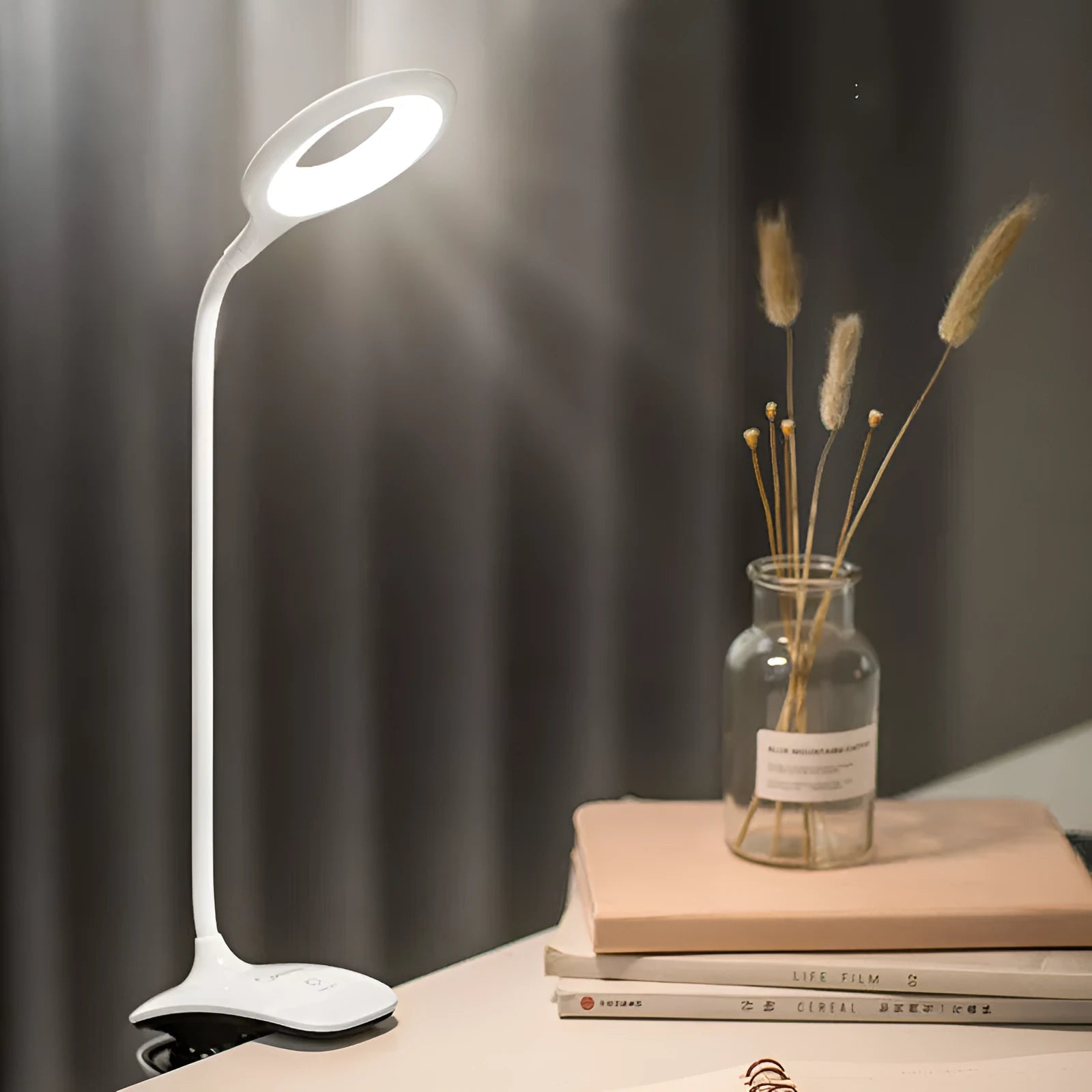 Rechargeable table lamp in green, pink or white colour with touch switch and USB charging port