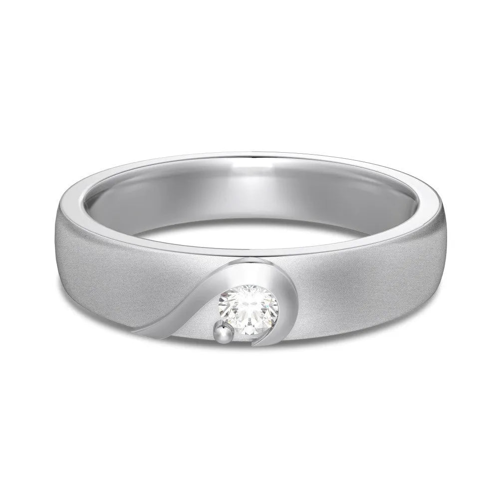 S925 sterling silver heart-shaped couple ring in platinum finish on plain background