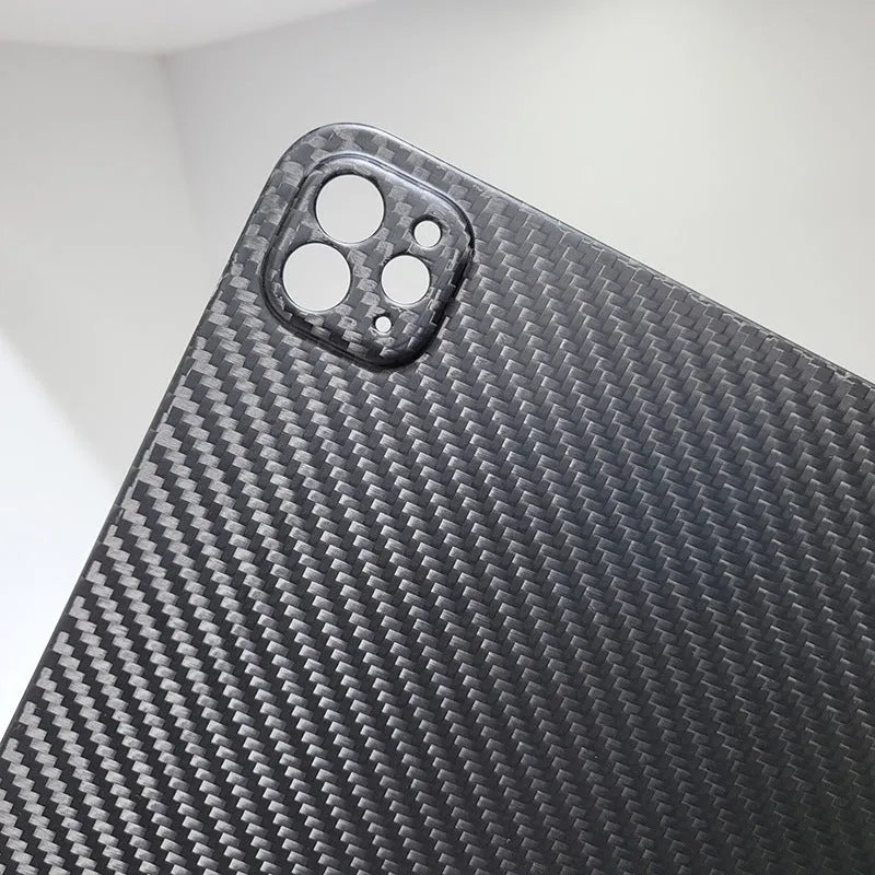 Real carbon fibre hard protective cover for Apple iPad Pro 11 tablet in matte or forged finish.