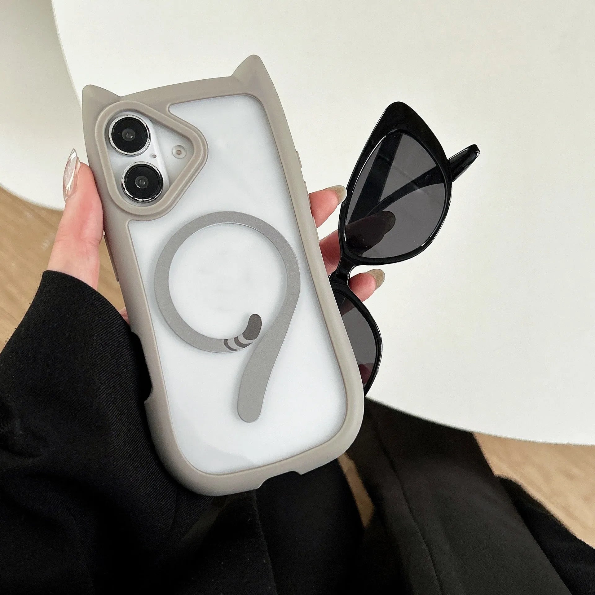 Transparent acrylic TPU phone case for IPhone 17 showing shockproof protection and magnetic feature