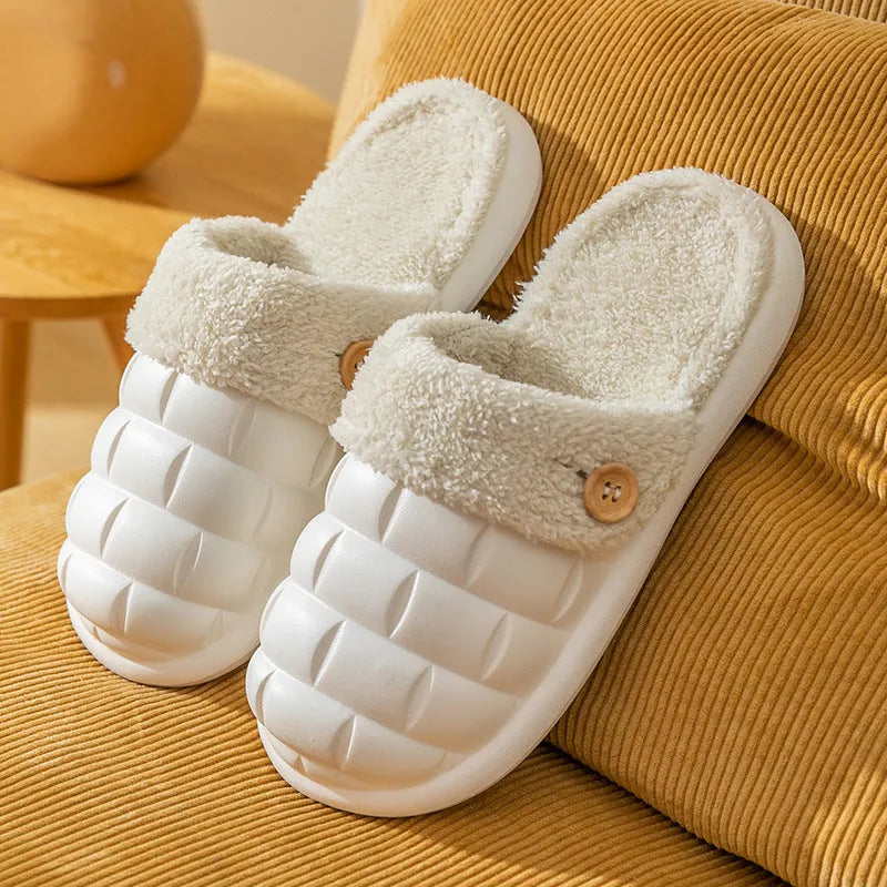 Plaid-patterned detachable women's slippers with plush lining and a textured EVA sole.