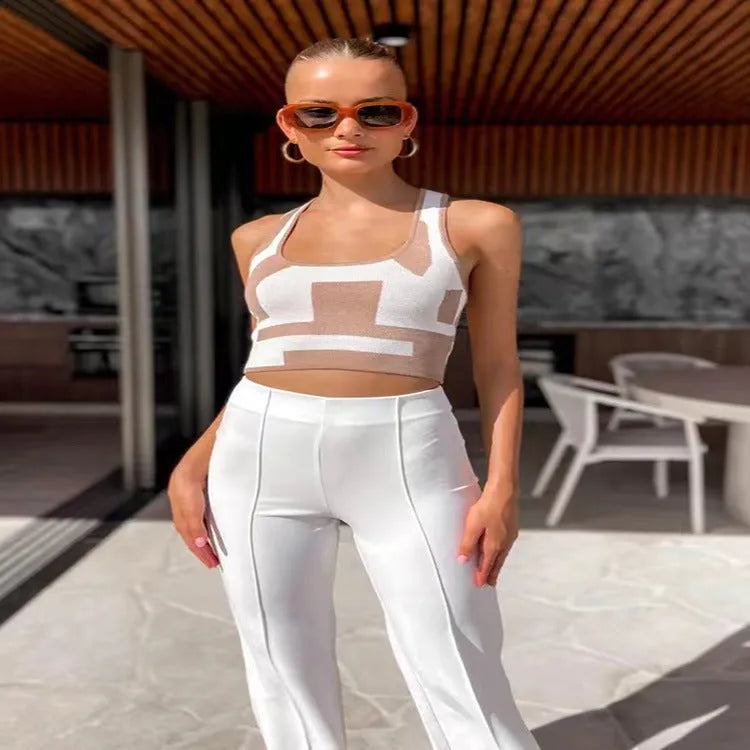 Women's U collar camisole vest with contrast colour panel in slim fit street fashion style