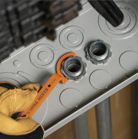 Orange, grey, and black magnetic suction locking wrenches from the H251 three-piece set laid out on a surface.