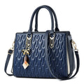 Women's large-capacity messenger bag with sandwich pocket in green, dark blue, black, pink, or gold colour options
