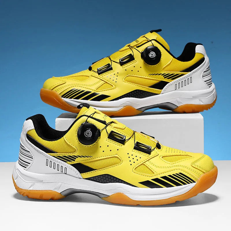 Fashion personality sneaker in casual style with flat heel and round toe design