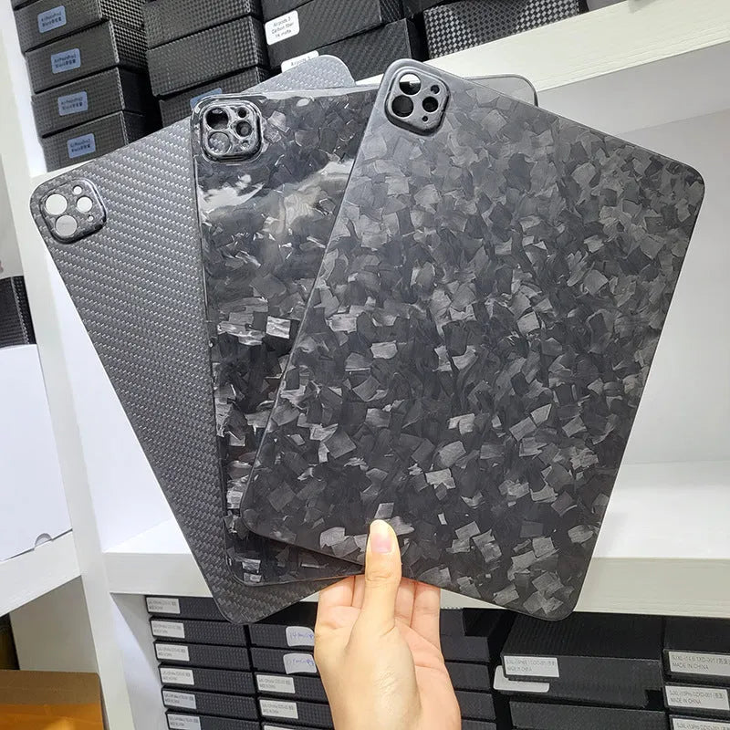 Real carbon fibre hard protective cover for Apple iPad Pro 11 tablet in matte or forged finish.