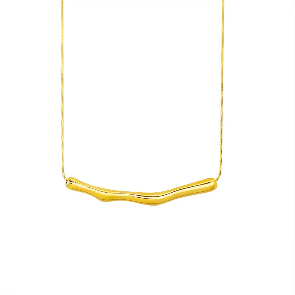 Women's titanium steel necklace with irregular pleated pendant in gold or steel colour