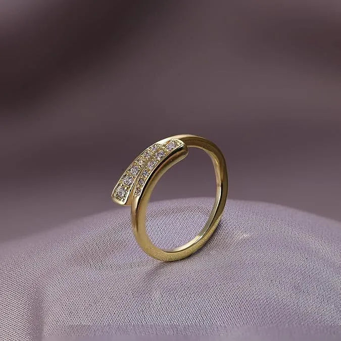 Geometric alloy toe ring with real gold plating in rhinestone and water drop styles