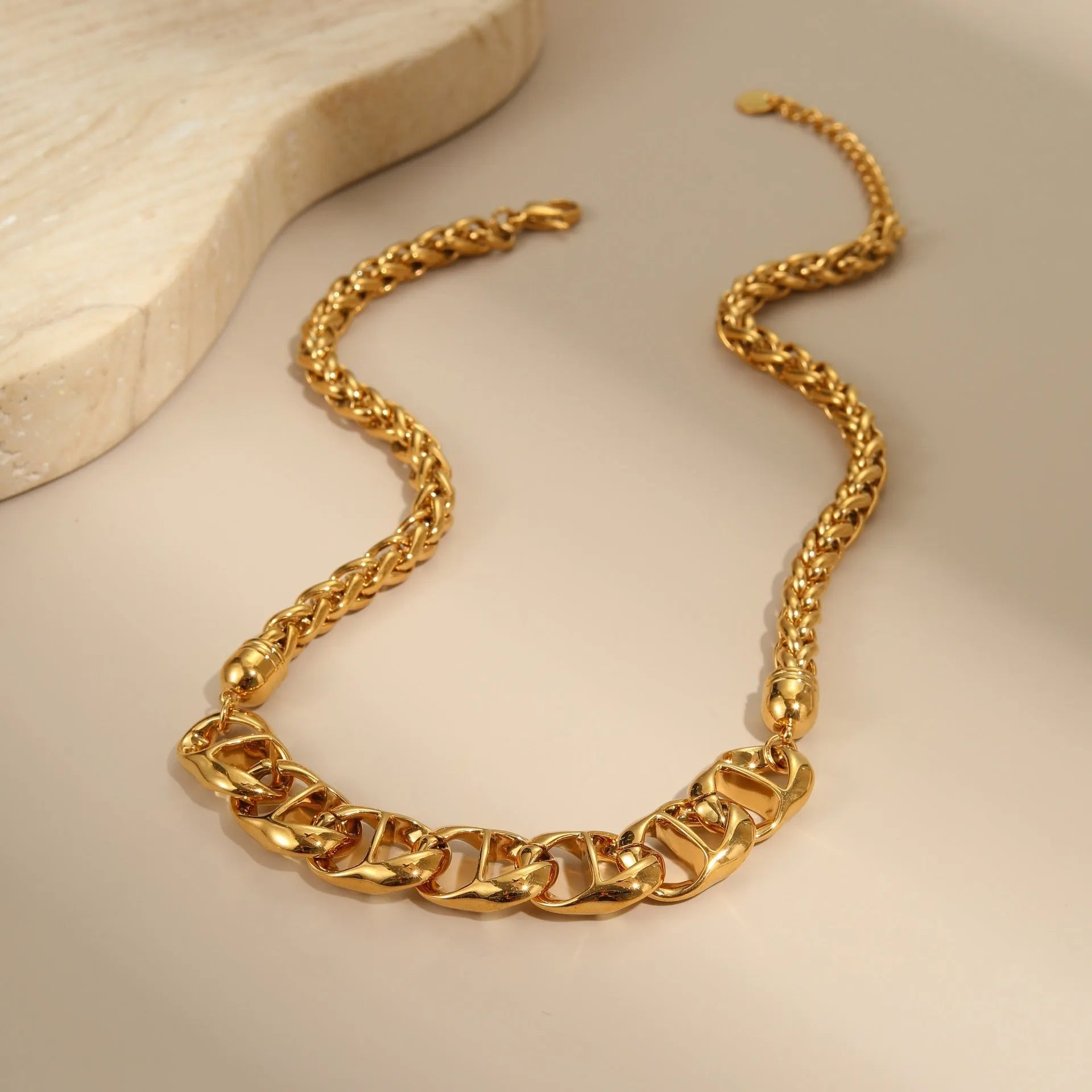 Stainless steel women's necklace with geometric pendant and regular chain in gold or steel finish