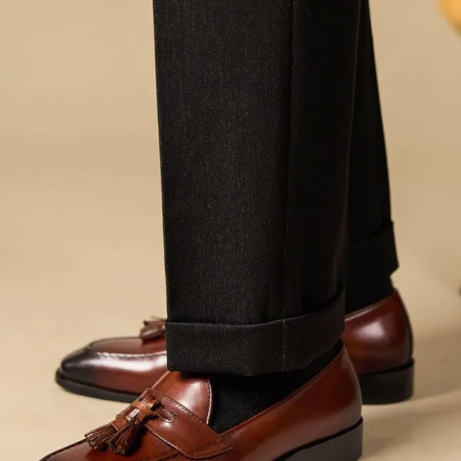 Genuine leather tassel loafers in British style with polished uppers and rubber soles