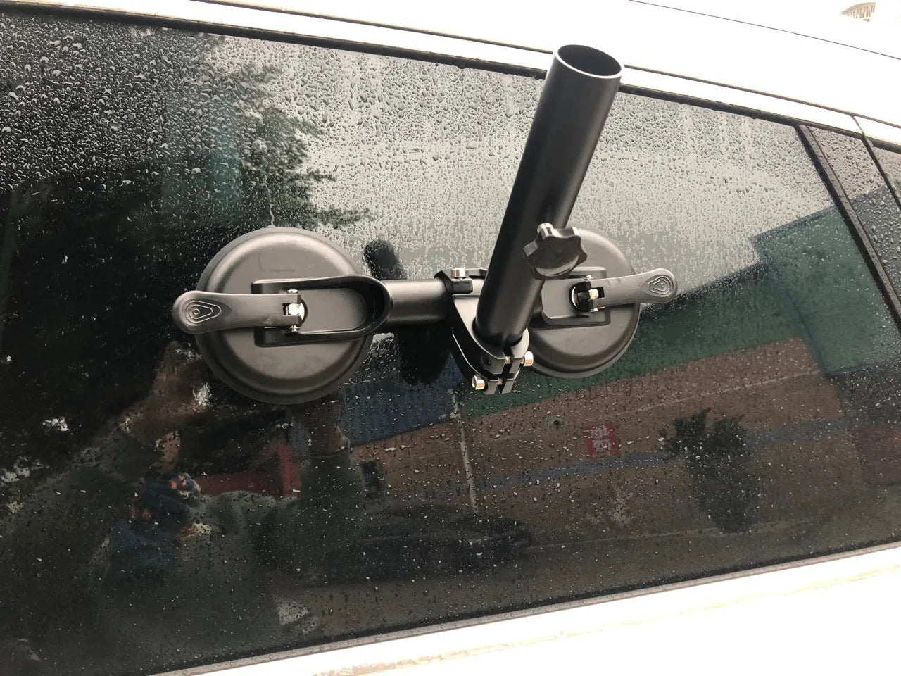 Black off-road car glass sucker flagpole mounting base with round rubber suction cup