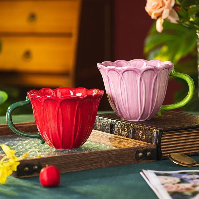 Ceramic breakfast cup with floral pattern showing 500ml capacity measurement