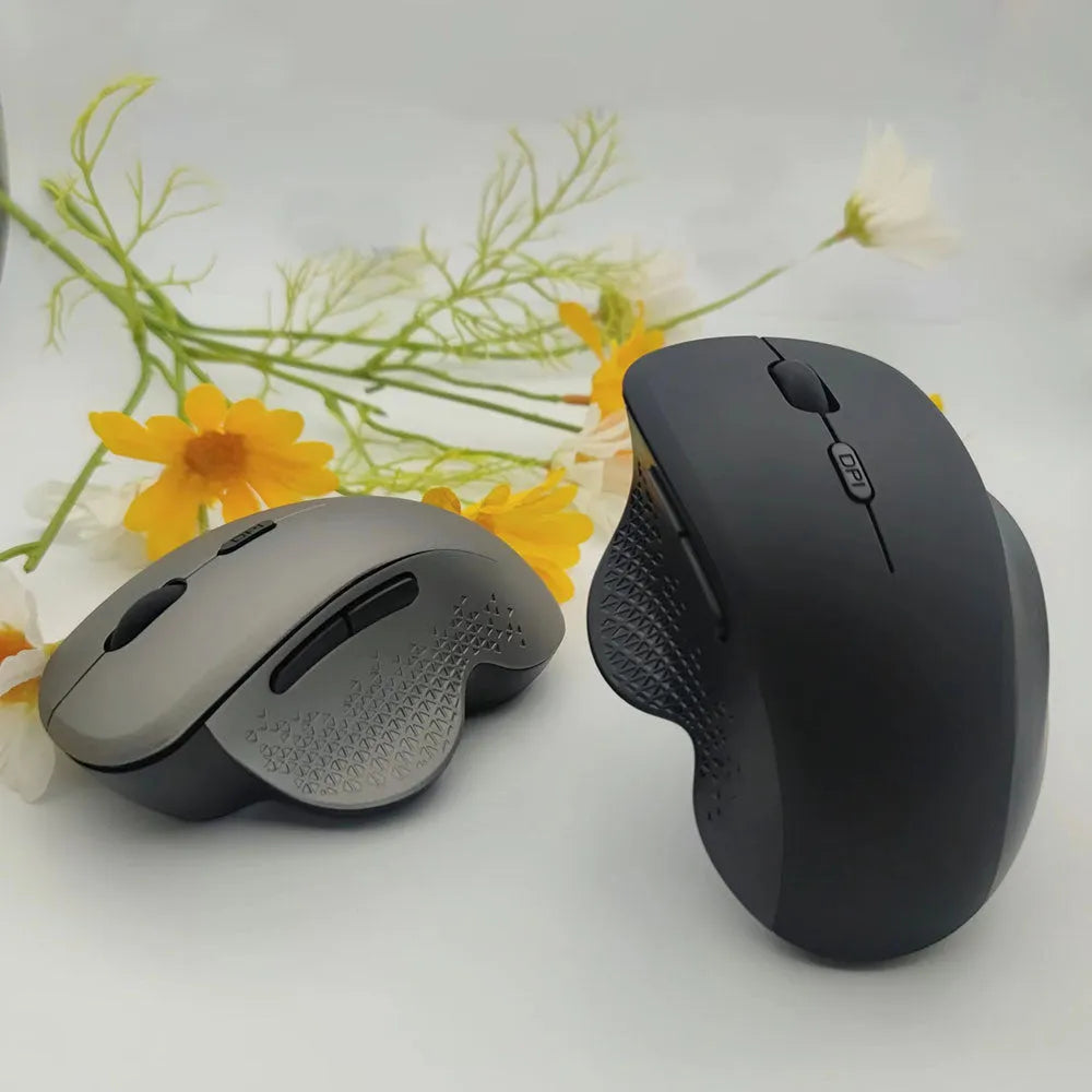 Self-charging wireless mouse for laptops with USB charging cable in black or grey colour