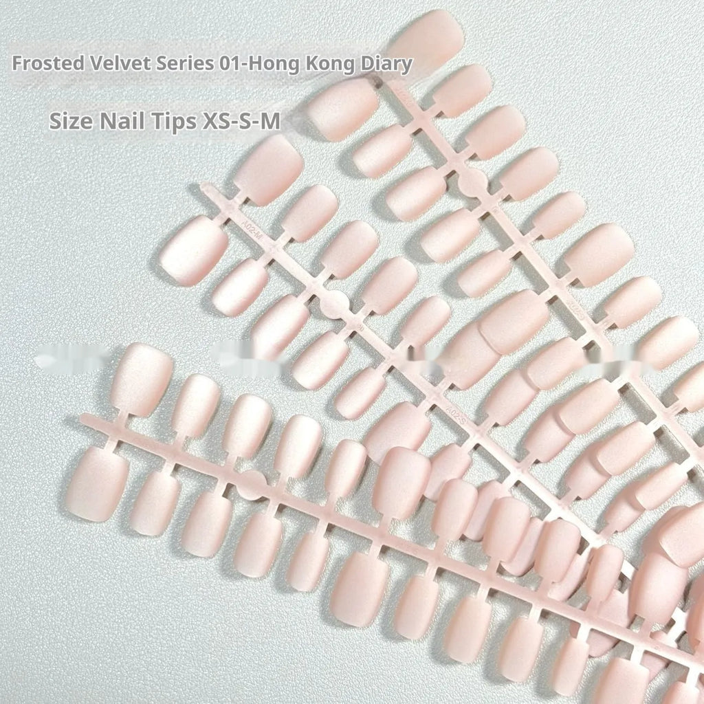 Frosted Velvet Cat's Eye 01 press-on nails with Aurora effect in short ladder sizes