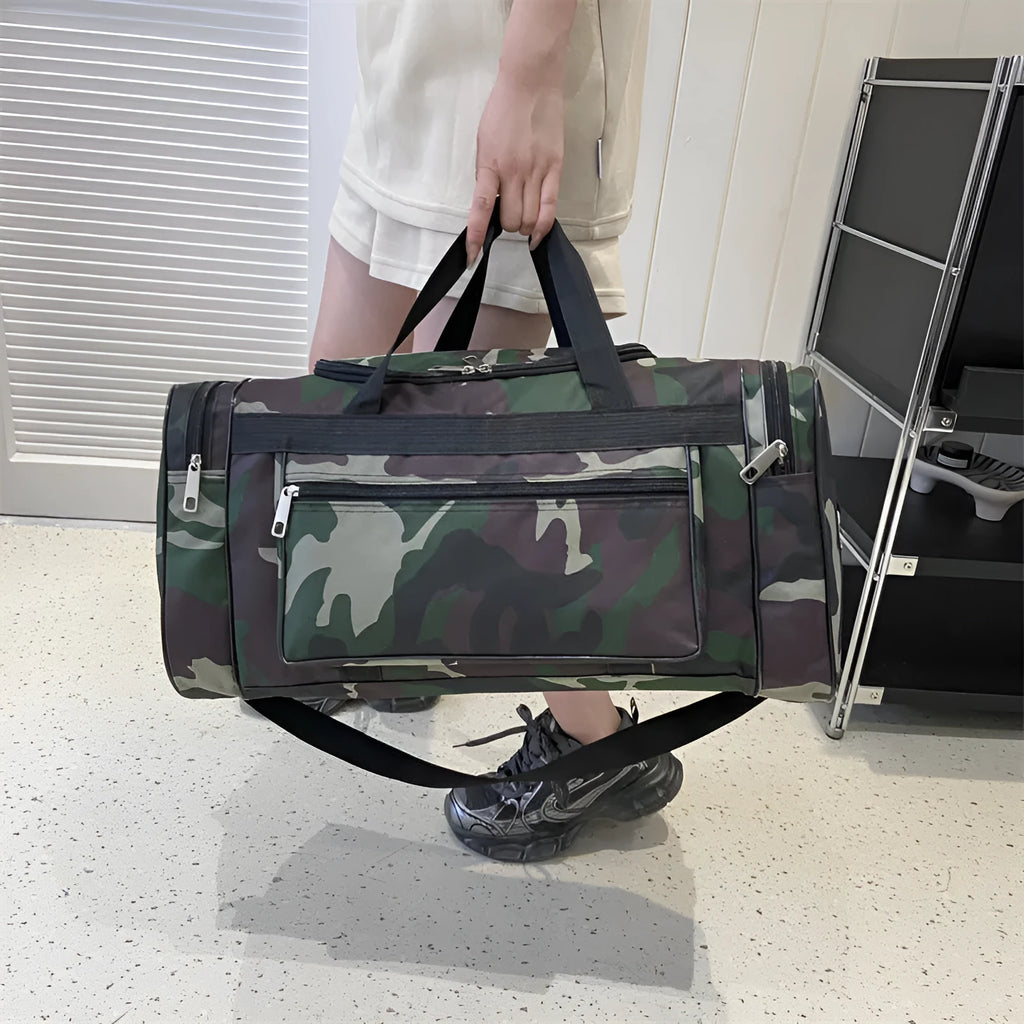 Camouflage waterproof luggage bag with 20L capacity and striped lining for leisure travel