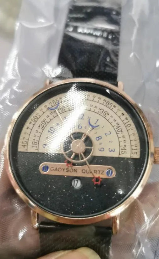 Men's gold and silver sports watch with 40mm dial and stainless steel strap